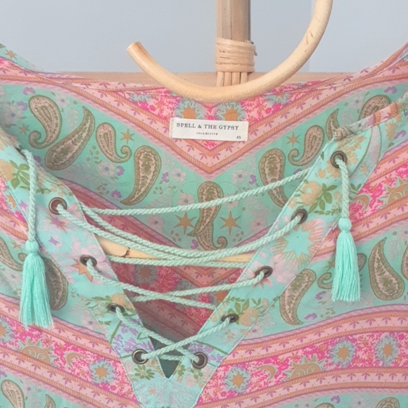 ๐ฎ๐ Spell City lights Blouse ๐ฎ๐ - Picture 3 of 7